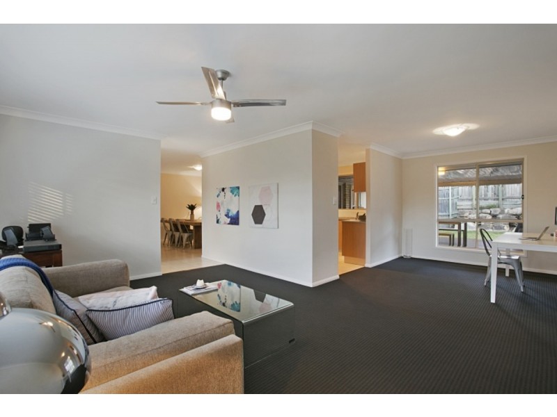 12 Oleosa Close, Moggill QLD 4070