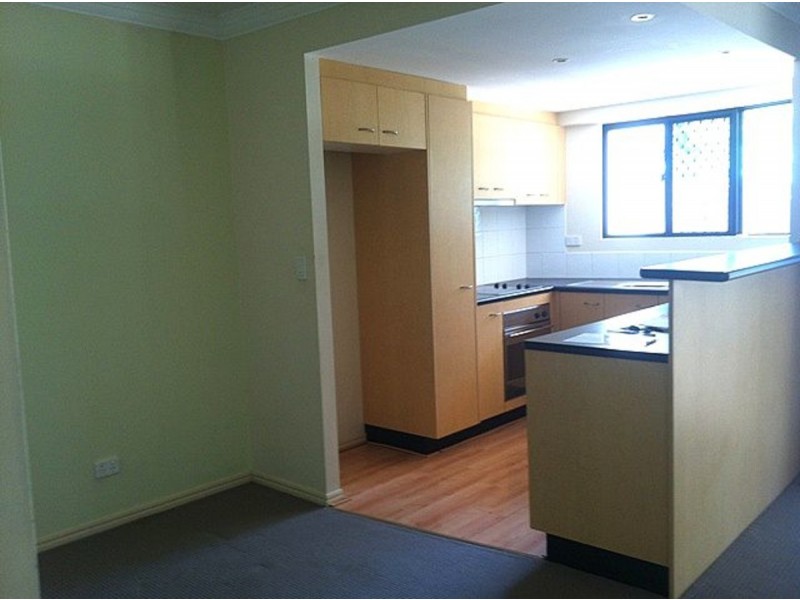 6/182 Carmody Road, St Lucia QLD 4067