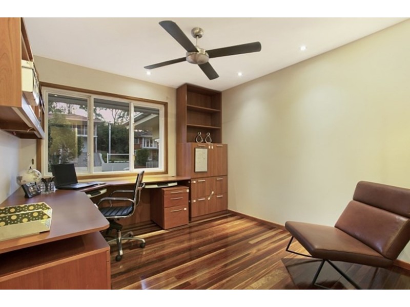 10 Bowaga Street, Indooroopilly QLD 4068