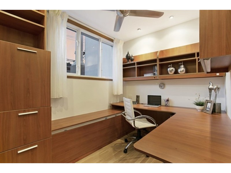 10 Bowaga Street, Indooroopilly QLD 4068