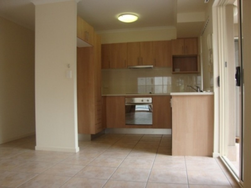 6/9 Railway Avenue, Indooroopilly QLD 4068