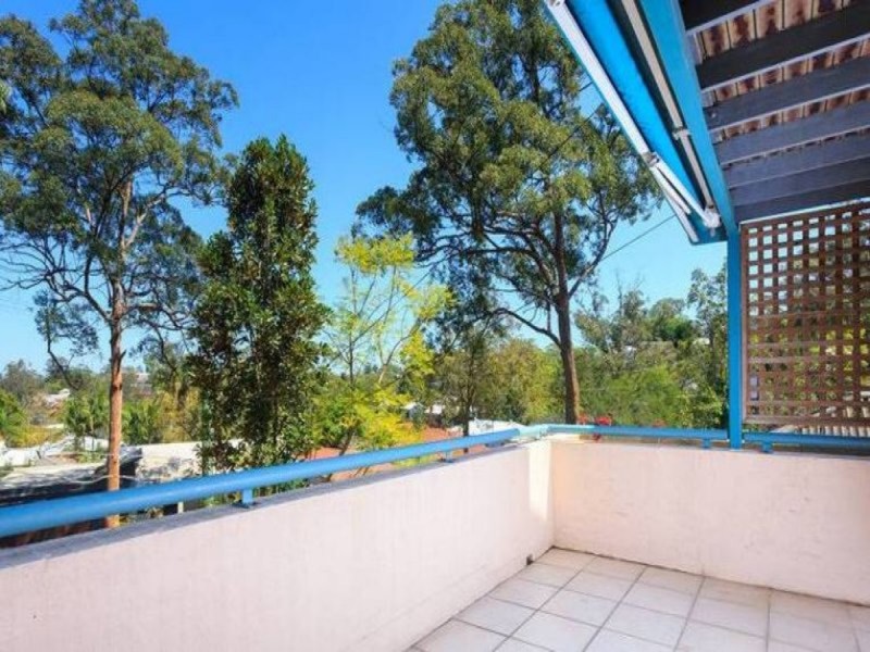 78 Orchard Terrace, St Lucia QLD 4067