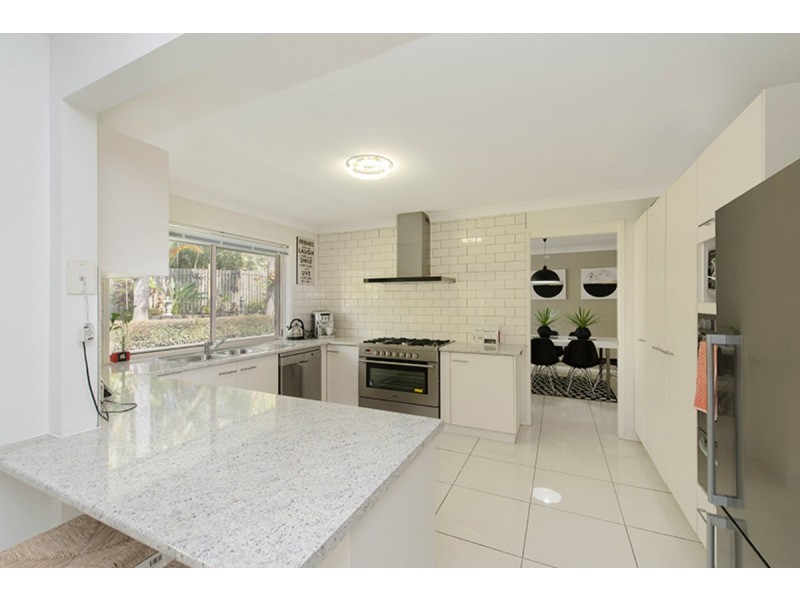 53 Gibson Crescent, Bellbowrie QLD 4070