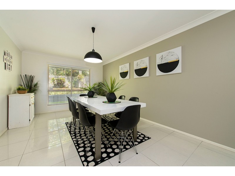53 Gibson Crescent, Bellbowrie QLD 4070