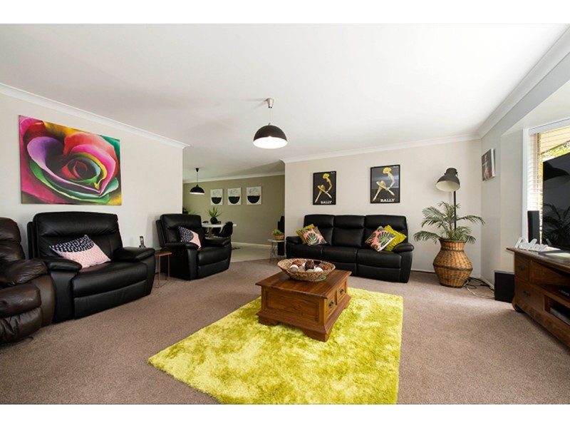 53 Gibson Crescent, Bellbowrie QLD 4070