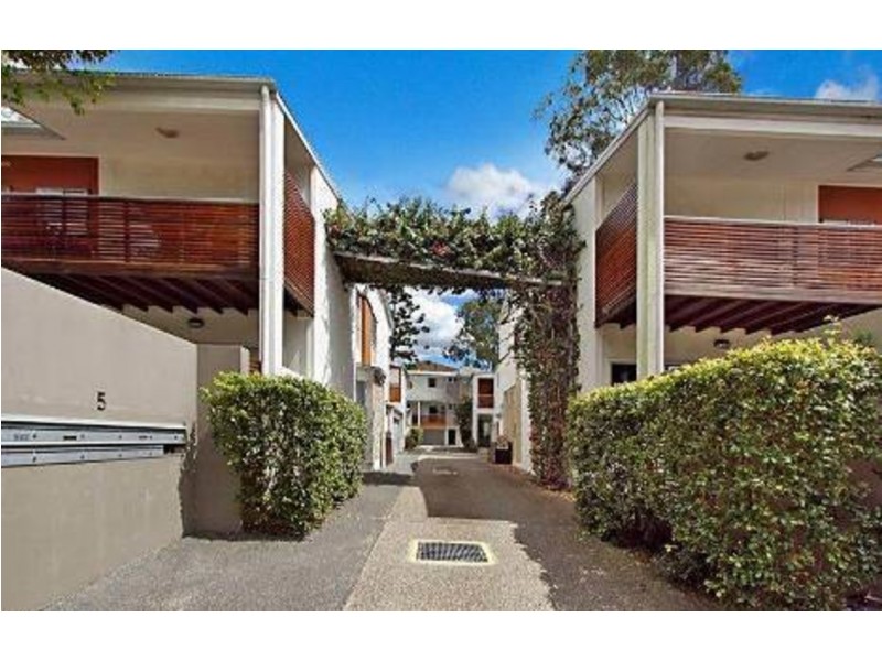 8/5 Sovereign Street, Indooroopilly QLD 4068