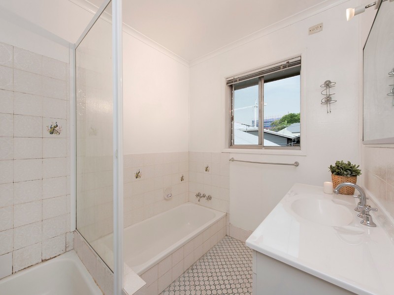 84 Thomas Street, Kangaroo Point QLD 4169