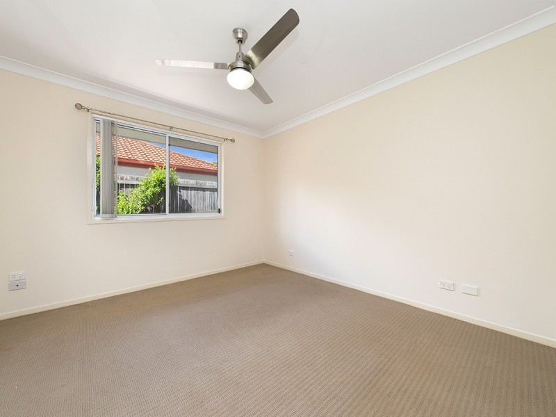 16 Salubris Place, Moggill QLD 4070