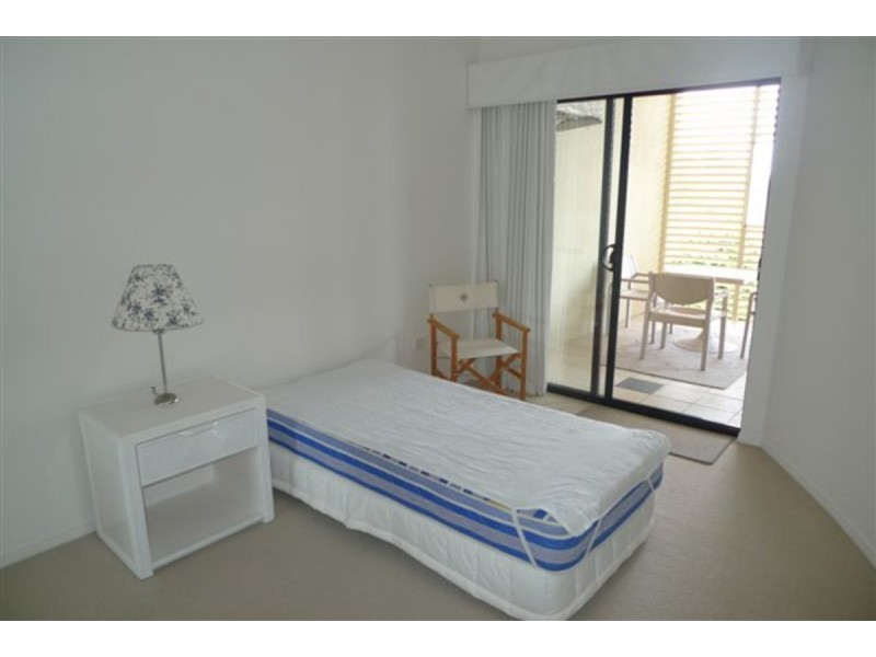 24/11 Grosvenor Road, Indooroopilly QLD 4068
