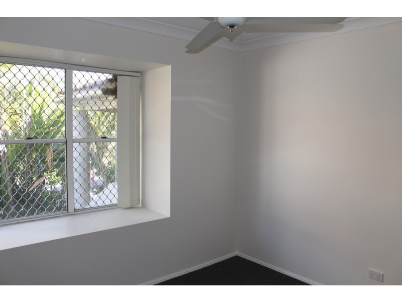 8/212-214 Sir Fred Schonell Drive, St Lucia QLD 4067