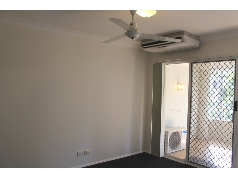 8/212-214 Sir Fred Schonell Drive, St Lucia QLD 4067