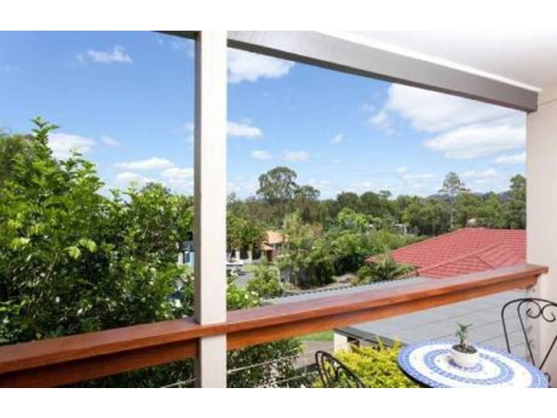 10 Kiandra Street, Chapel Hill QLD 4069