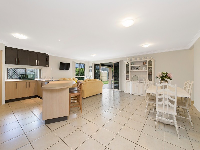 32 Salubris Place, Moggill QLD 4070