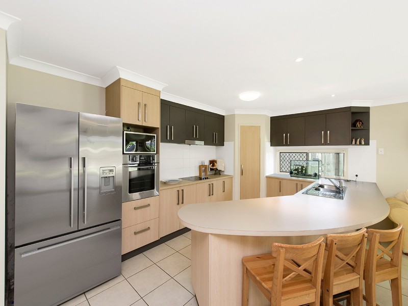 32 Salubris Place, Moggill QLD 4070