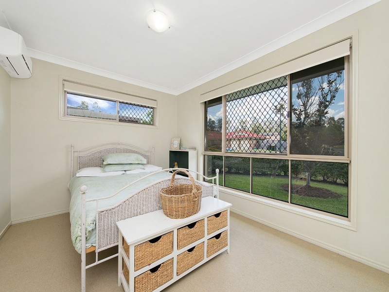 32 Salubris Place, Moggill QLD 4070