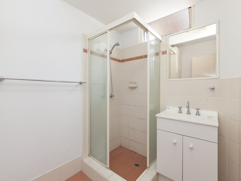 1/75 Sir Fred Schonell Drive, St Lucia QLD 4067