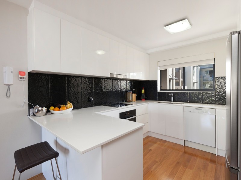 42/7 Landsborough Terrace, Toowong QLD 4066