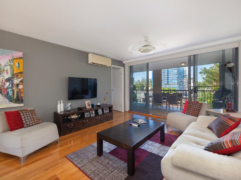 42/7 Landsborough Terrace, Toowong QLD 4066
