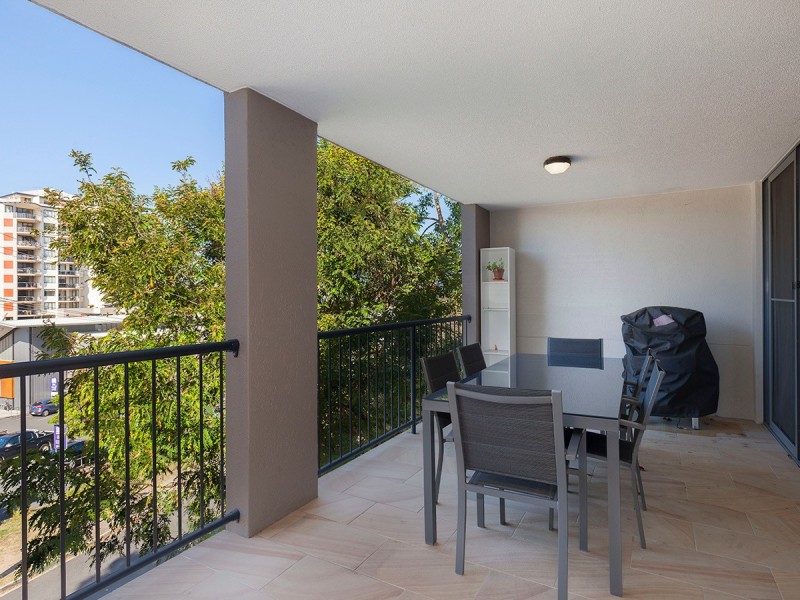 42/7 Landsborough Terrace, Toowong QLD 4066