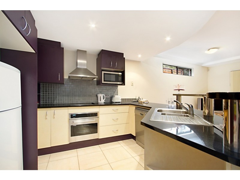 3/19 Depper Street, St Lucia QLD 4067