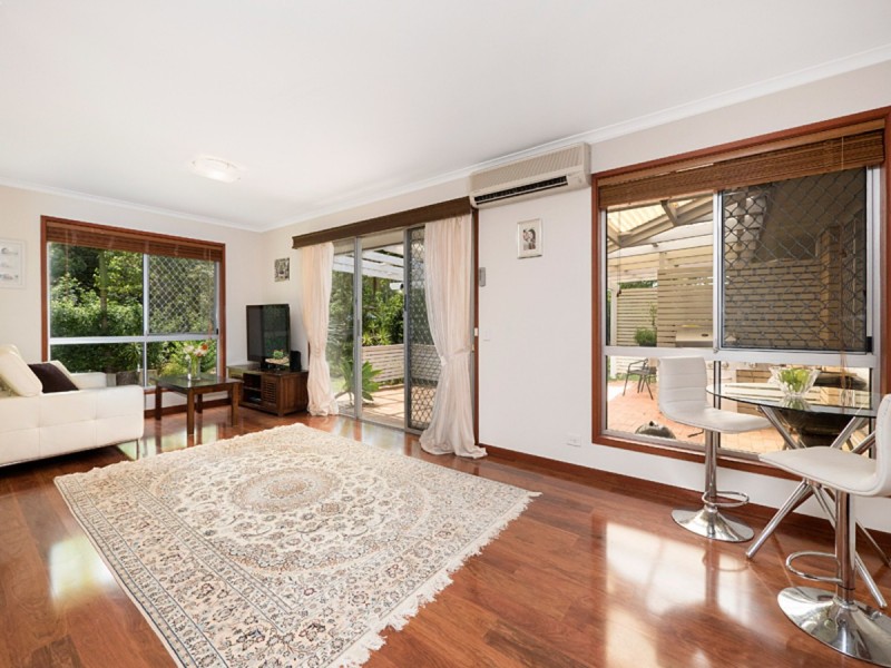 9 Moondarra Street, Chapel Hill QLD 4069