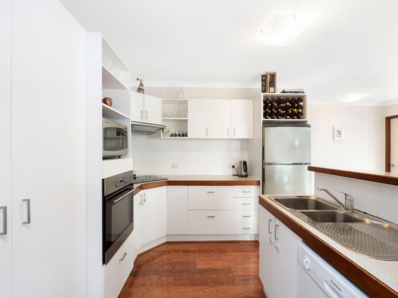 9 Moondarra Street, Chapel Hill QLD 4069