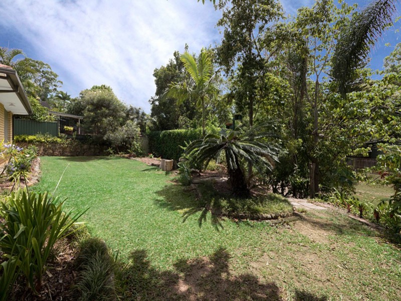 9 Moondarra Street, Chapel Hill QLD 4069