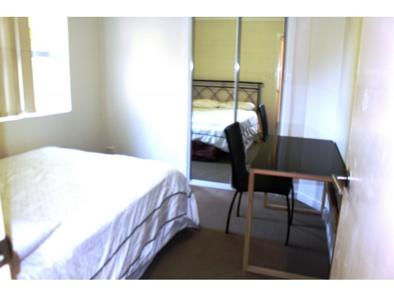 3/11 Sir Fred Schonell Drive, St Lucia QLD 4067