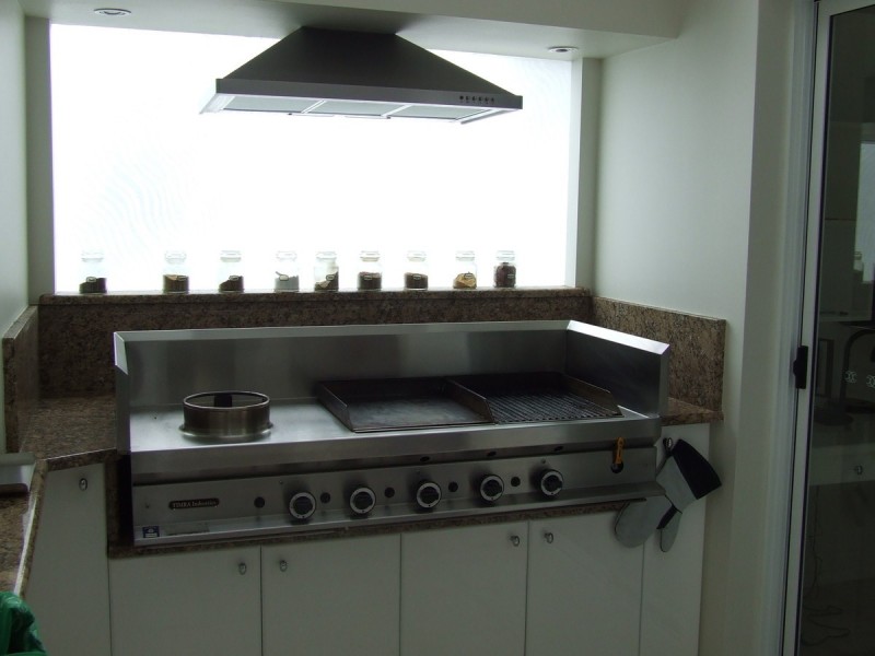 11 Highview Terrace, St Lucia QLD 4067