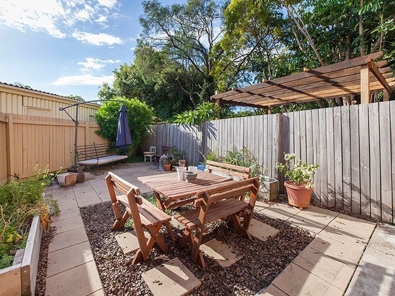 4/19 Quinn Street, Toowong QLD 4066