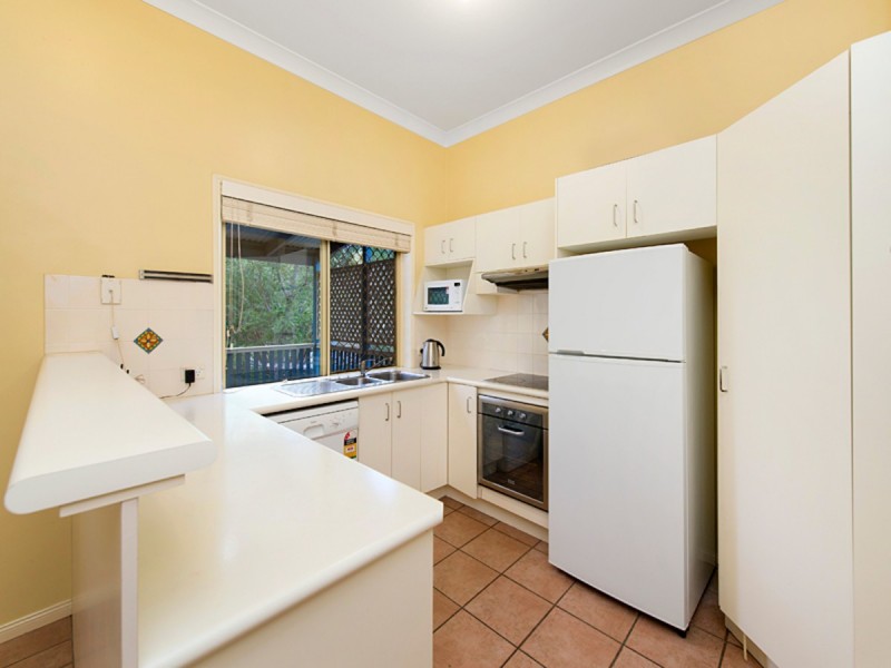 72 Gladstone Street, Indooroopilly QLD 4068