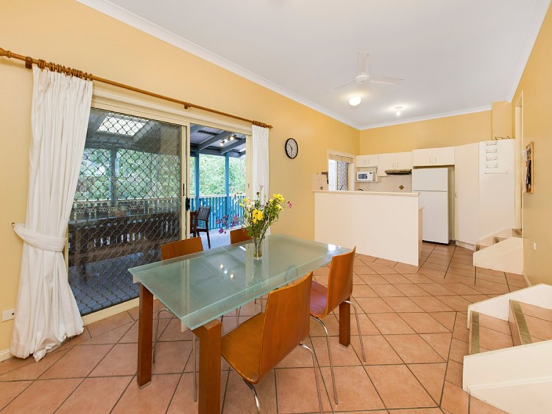 72 Gladstone Street, Indooroopilly QLD 4068