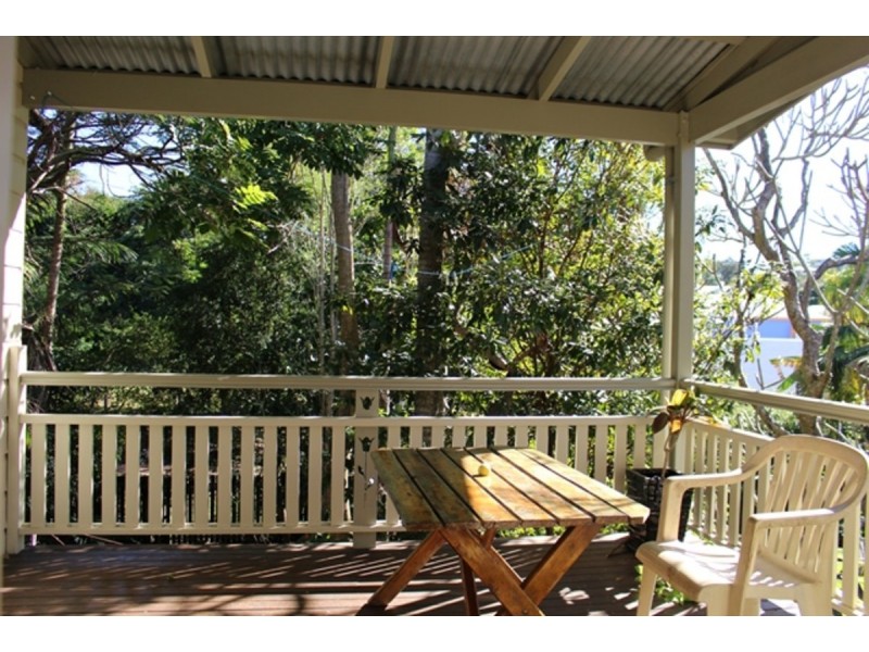 15 Carrington Road, Indooroopilly QLD 4068