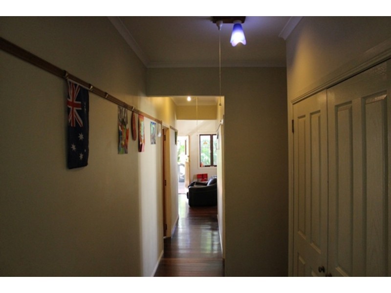 15 Carrington Road, Indooroopilly QLD 4068