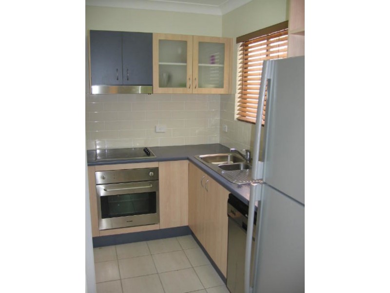 2/34 Warren Street, St Lucia QLD 4067