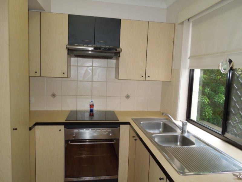 6/12 Grosvenor Road, Indooroopilly QLD 4068