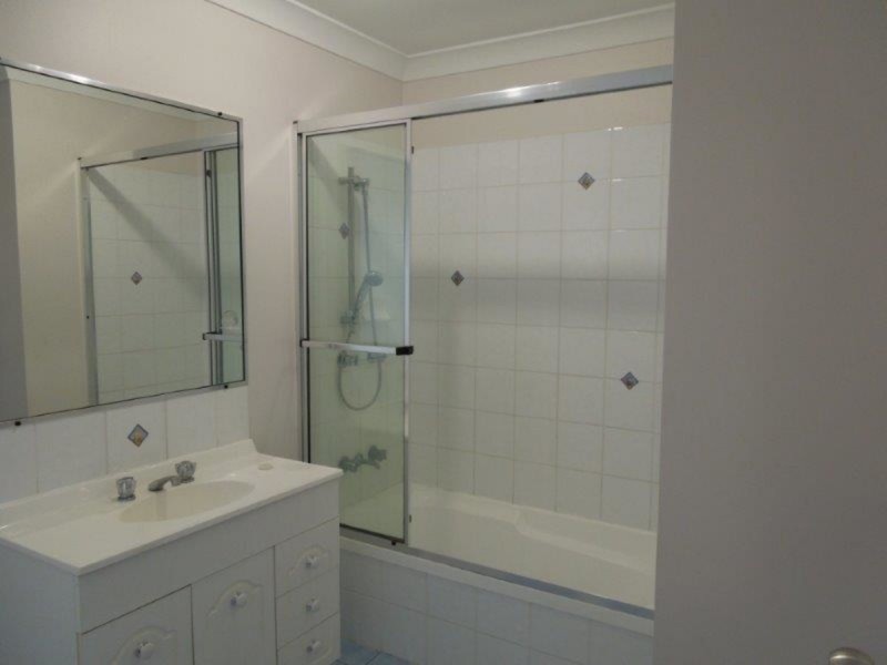 6/12 Grosvenor Road, Indooroopilly QLD 4068