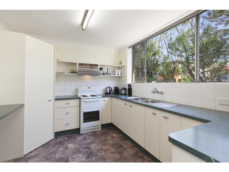 1/160 Central Avenue, Indooroopilly QLD 4068