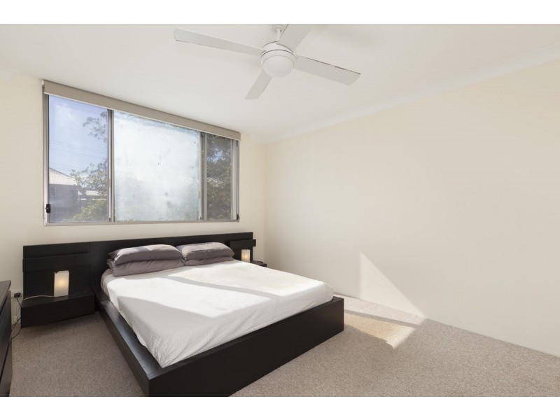 1/160 Central Avenue, Indooroopilly QLD 4068