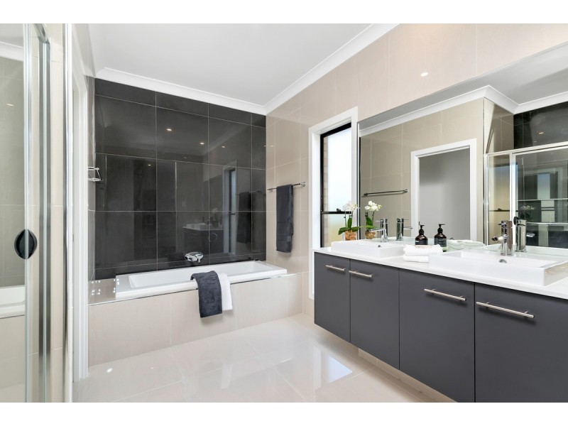 19 Canberra Drive, Ashgrove QLD 4060