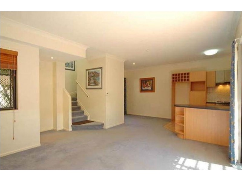 6/122 Central Avenue, Indooroopilly QLD 4068