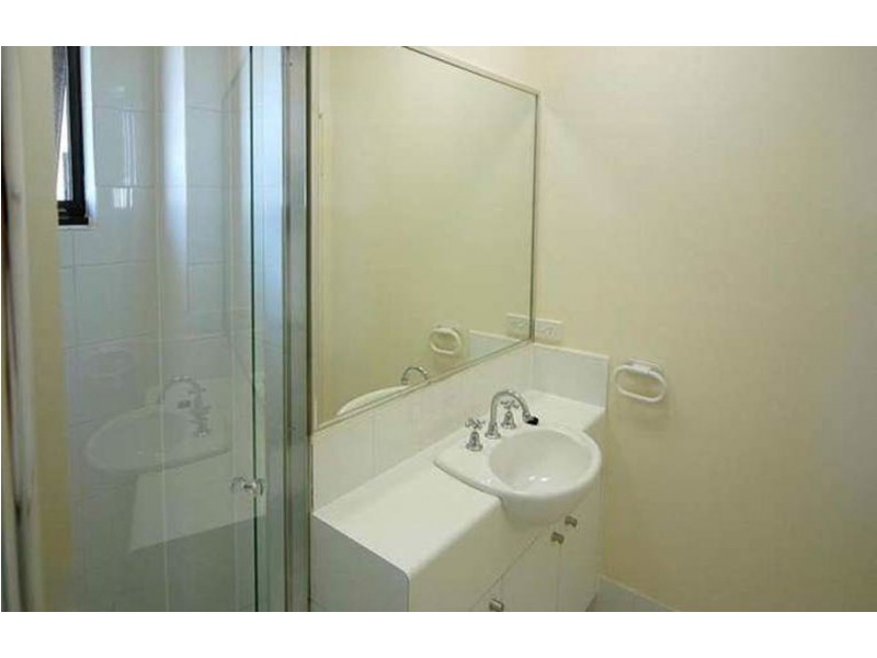 6/122 Central Avenue, Indooroopilly QLD 4068