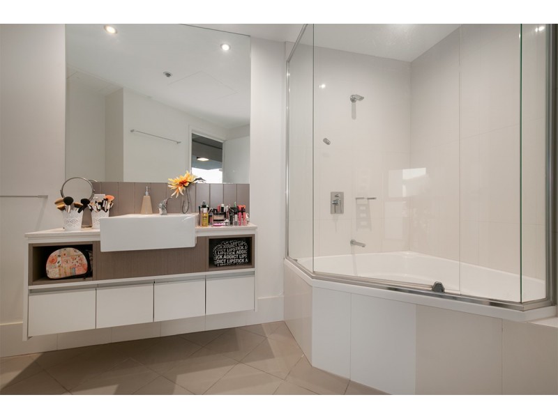 212/30 Macrossan Street, Brisbane QLD 4000