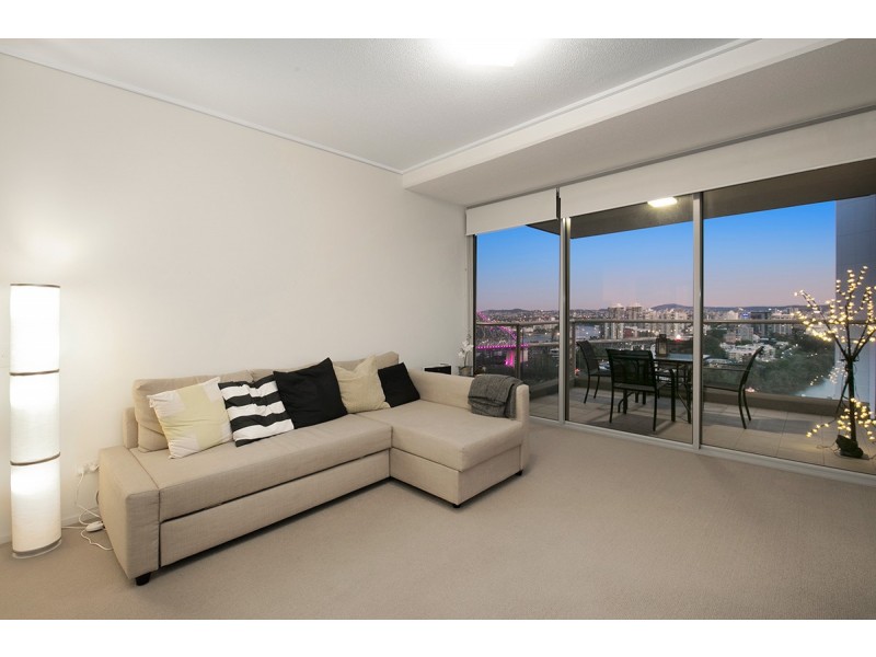 212/30 Macrossan Street, Brisbane QLD 4000