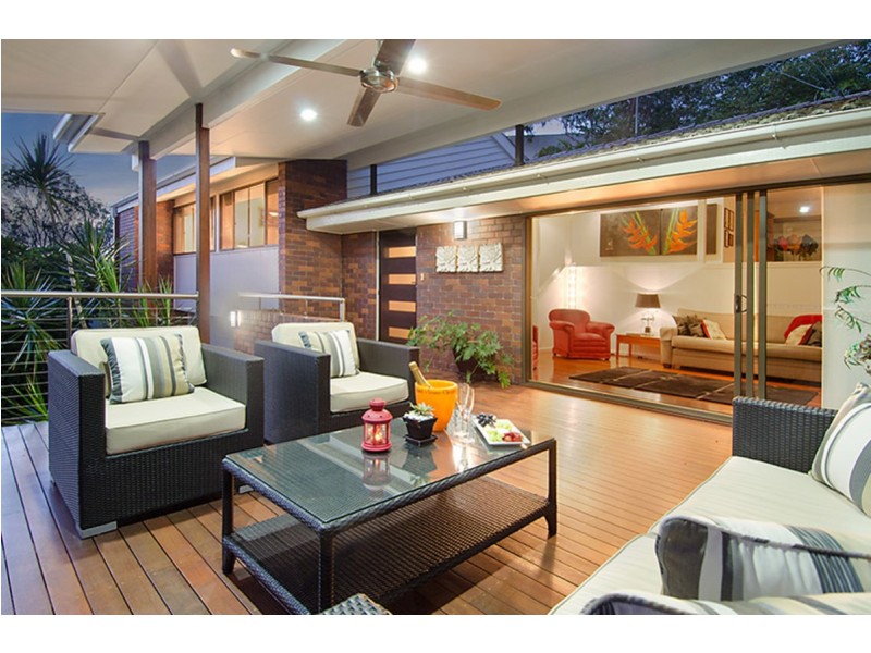 40 Fairweather Street, Kenmore QLD 4069