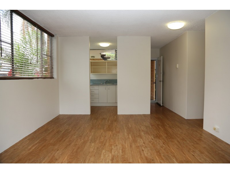 2/9 Broomfield Street, Taringa QLD 4068