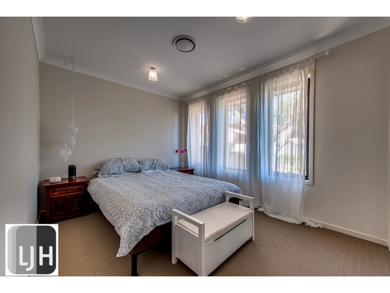 20 Nara Street, Kenmore QLD 4069