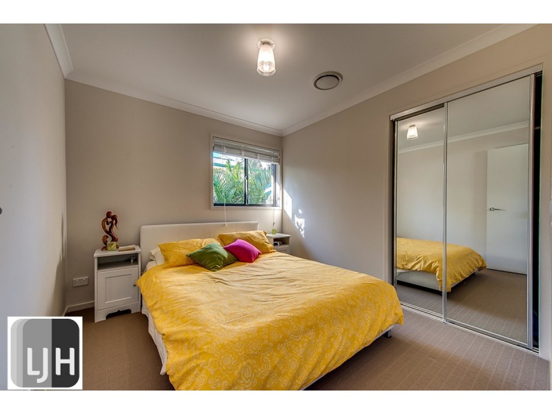 20 Nara Street, Kenmore QLD 4069