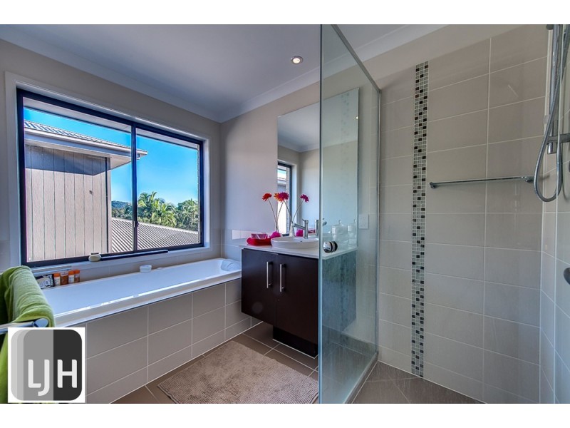 20 Nara Street, Kenmore QLD 4069