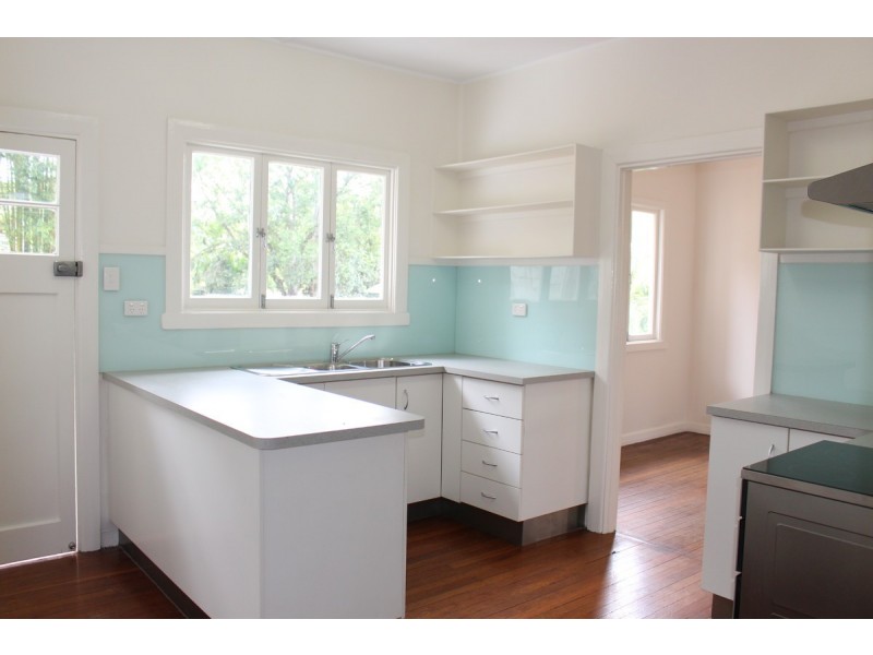 53 Bellevue Terrace, St Lucia QLD 4067